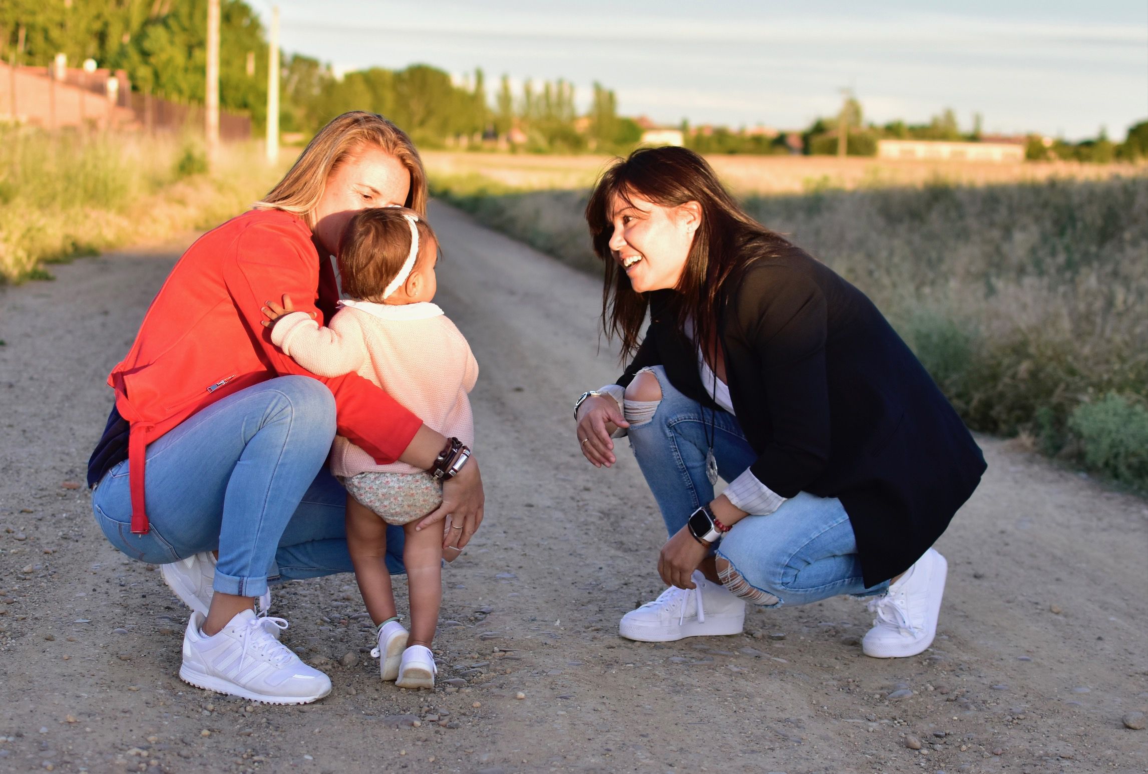 "Dos mujeres, pareja, formando una familia... Y sí, somos guardias civiles"