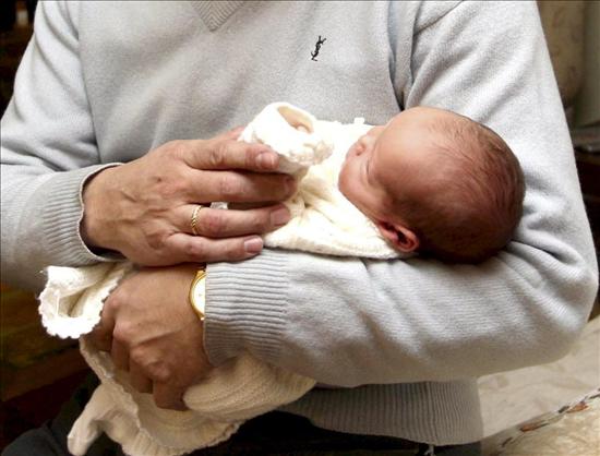 La Guardia Civil, condenada a indemnizar a un agente por el permiso de paternidad no disfrutado