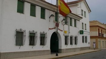 La escasez de plantilla obliga a los guardias civiles de una unidad de Álava a hacer sus necesidades en botellas