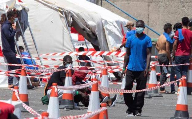 España compra todoterrenos para la Policía de Marruecos mientras que los guardias civiles carecen de medios ante la inmigración irregular