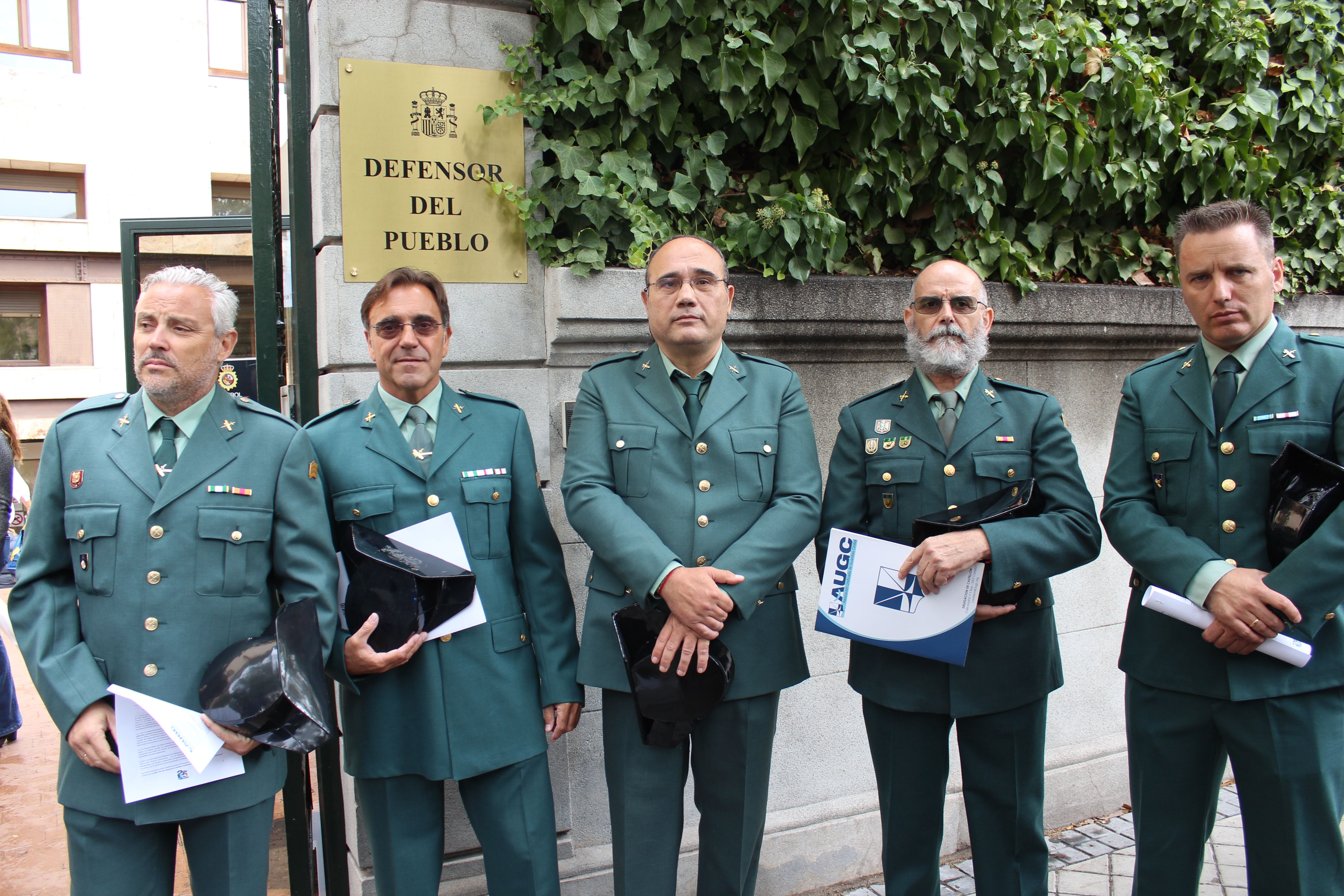 El Defensor del Pueblo ratifica la vulneración de derechos en la jornada laboral de los guardias civiles