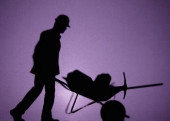 EL GOBIERNO ESTAFA A LOS CIUDADANOS AL MANTENER UNA ORGANIZACIÓN CARA Y OBSOLETA EN LA GUARDIA CIVIL.
