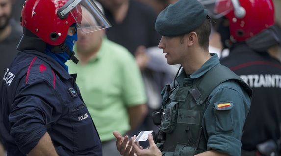 Grupo de trabajo contra la retirada del recurso de inconstitucionalidad presentado a la Ley de atención a víctimas de abusos policiales en País Vasco