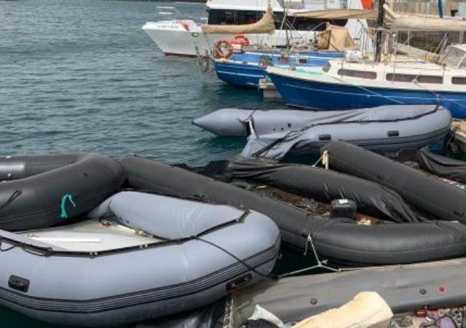 Embarcaciones con líquidos inflamables y sus motores convierten en un polvorín las dependencias del Servicio Marítimo de la Guardia Civil en Algeciras