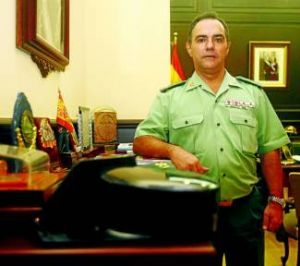 El teniente coronel Criado se niega a conceder vacaciones a varios guardias civiles destinados en la prisión