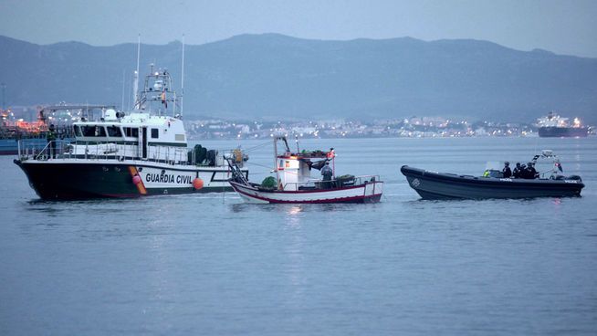El Gobierno vuelve a imponer a los mandos las medallas que se ganan los guardias civiles sobre el terreno