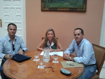 Reunión de una delegación de AUGC Sevilla con la Subdelegada del Gobierno, Felisa Panadero, para tratar los problemas que afectan a los guardias civiles de la provincia.