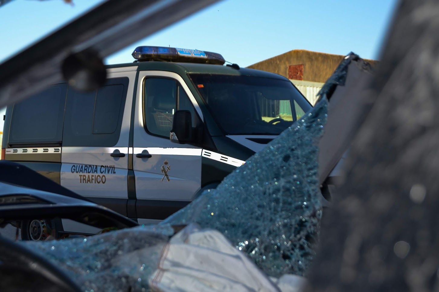 Un conductor a la fuga en Tenerife colisiona con el coche oficial hiriendo a dos Guardias Civiles