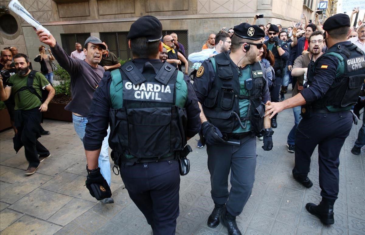 Nuevo atropello a la jornada laboral de los guardias civiles: anulados los permisos de Navidad de los GRS