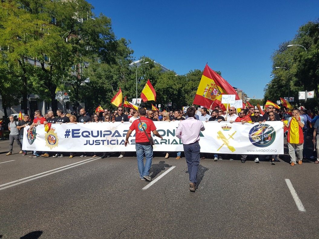 El Ministro del Interior decepciona a los guardias civiles al no concretar la equiparación salarial
