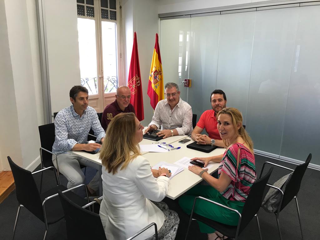 El PP hace entrega a AUGC Navarra del recurso de inconstitucionalidad presentado contra la ley de víctimas de abusos policiales