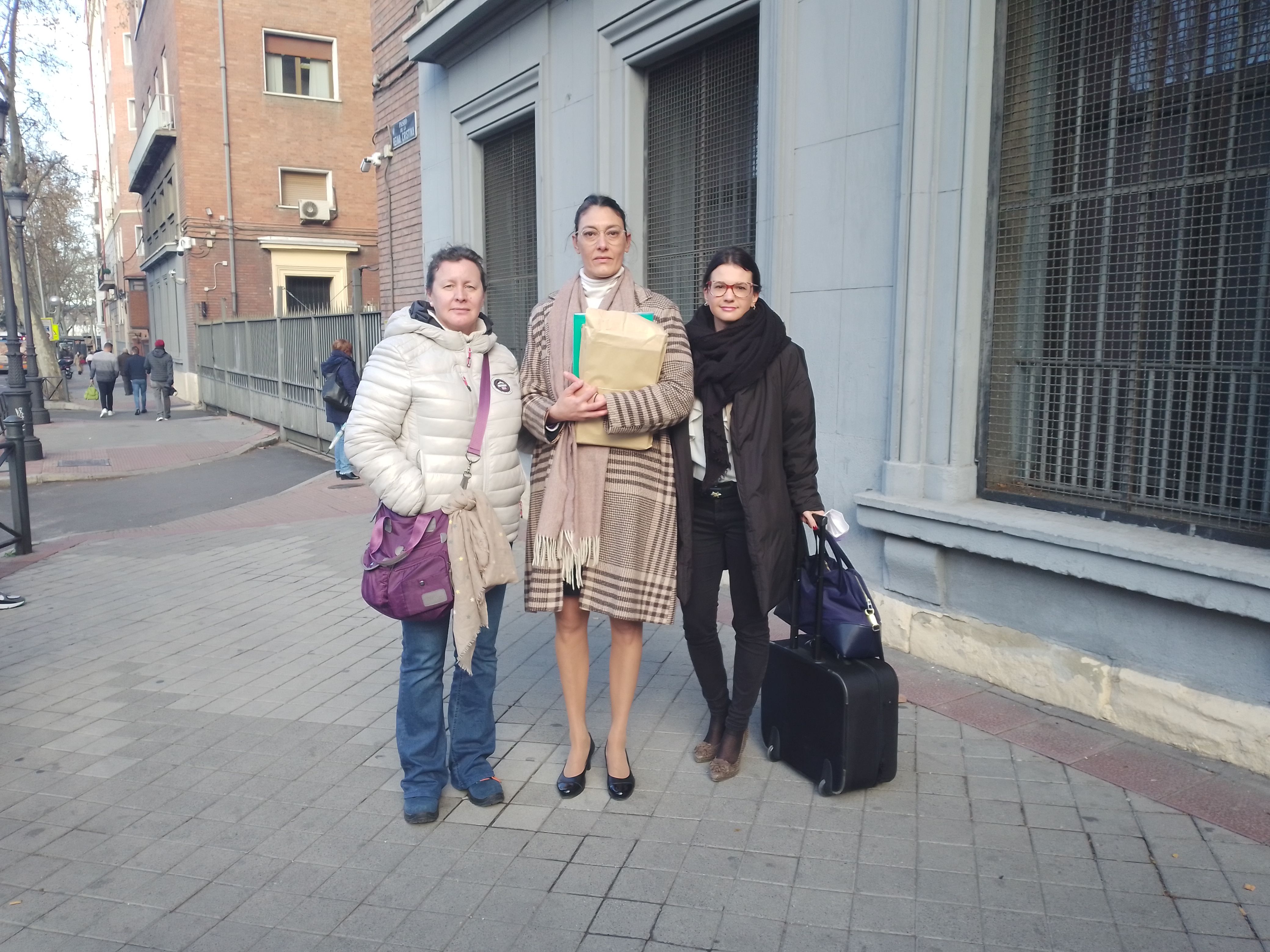 Teresa Franco y Alicia Sánchez, dos amigas que defienden a las mujeres de las FFCCSE, se reencuentran ante el Tribunal Militar