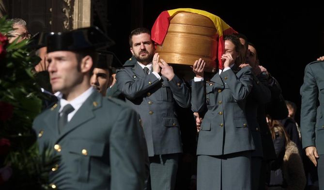 AUGC pide que se investigue si fallaron los chalecos antibalas de los agentes abatidos por Igor el Ruso y si el operativo para su búsqueda fue el adecuado