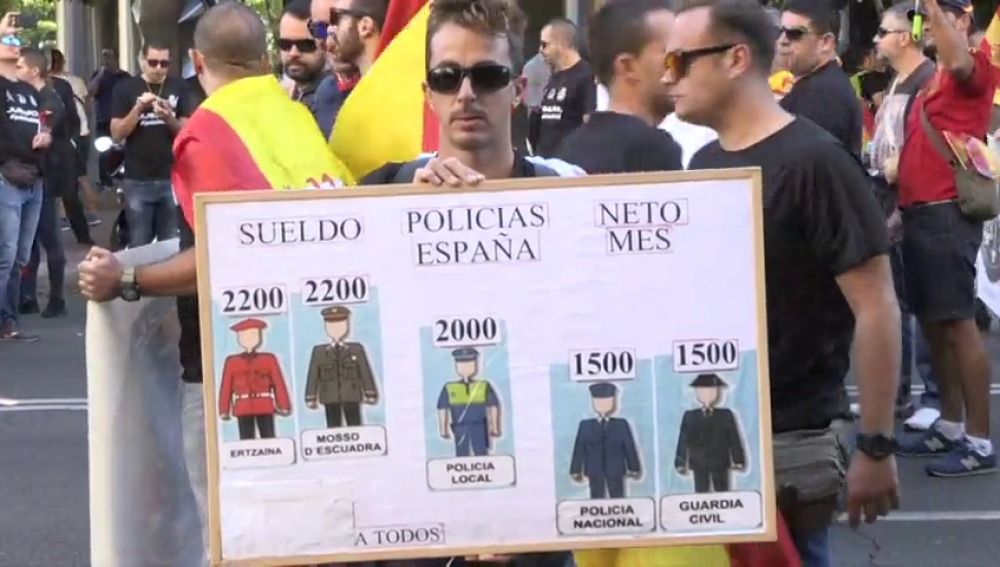 Las asociaciones, en unidad de acción, reclaman la equiparación salarial en el Pleno Constituyente del Consejo