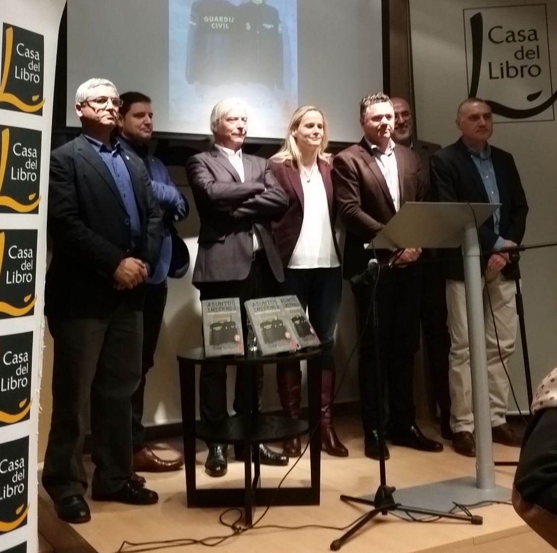 Alberto Moya, en la presentación del libro 'Asuntos  internos': "El sistema policial en España adolece de grandes deficiencias"