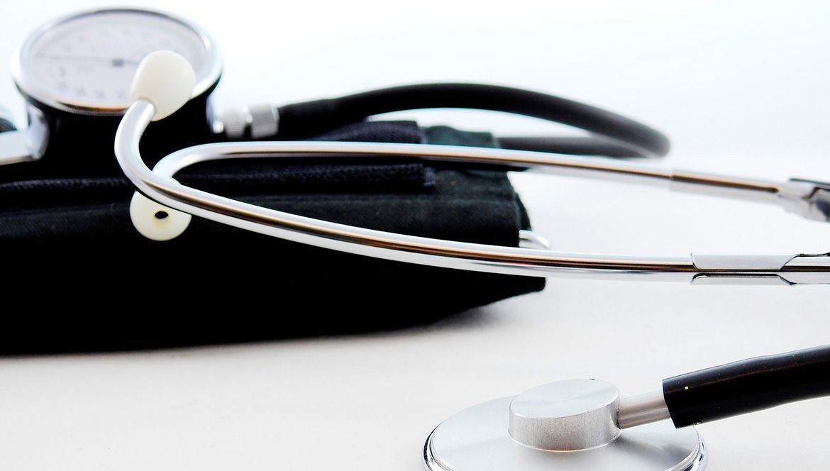 El vocal de las asociaciones expone ante el ISFAS la preocupación por la posible pérdida de prestaciones