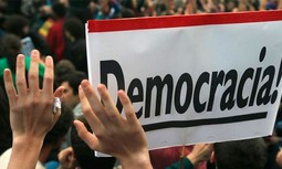 Los generales no pueden seguir dando la espalda a la democracia