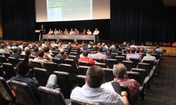 Los afiliados de AUGC rechazan en asamblea la restricción de derechos que aprobará el Congreso