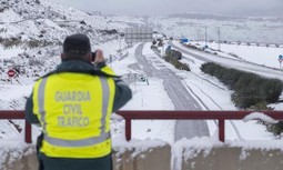 La Guardia Civil reconoce ante la Defensora del Pueblo errores en sus comunicaciones