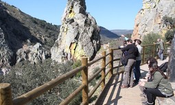 AUGC Cáceres denuncia las prácticas "poco éticas" de los jefes de la Comandancia al hacer regalos a hosteleros