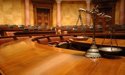 Una sentencia reconoce el derecho a disfrutar de sus vacaciones pendientes del año anterior a un agente que había estado de baja