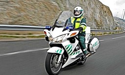 La Dirección General insiste en repercutir sobre los guardias civiles la carencia de medios humanos y técnicos en la Agrupación de Tráfico