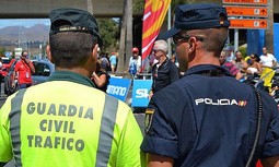 La diferencia de tener sindicatos: cuatro millones para servicios extra de verano para los policías; cero para los guardias civiles