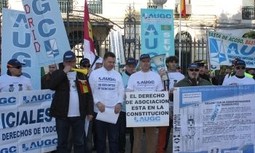 Cargos de AUGC se concentran frente a la Comandancia cordobesa en defensa de sus derechos y en protesta por la persecución  del ex- jefe de Comandancia