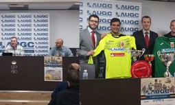 AUGC Navarra hace entrega en su III Asamblea General Ordinaria de la nueva equipación del equipo de fútbol de guardias civiles navarros