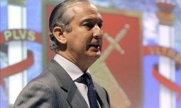 Las contradicciones del director general