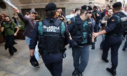 Apoya la propuesta: Solicitamos al Consejo de la Guardia Civil la dotación de cascos y material antidisturbios para la ARS y USECIC