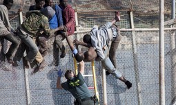 Ante el último asalto a la valla de Melilla, AUGC vuelve a reclamar más medios técnicos y humanos