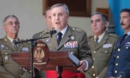 AUGC denuncia que el jefe del Mando de Canarias ha vulnerado la  separación constitucional de las funciones de la Guardia Civil