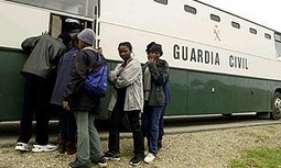 Avalancha de pateras, carencia de medios