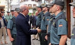 ¿Dará la cara el ministro del Interior frente a los guardias civiles?