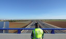 La Agrupación de Tráfico se desentiende del reparto de chalecos antibala: En unas Unidades se acumulan sin adjudicación y en otras falta material