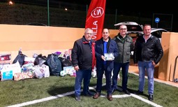 AUGC Sevilla participa en un partido benéfico de fútbol para la recogida de juguetes