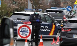 Mientras que la Policía Nacional establece turnos para dificultar los contagios entre agentes y con la sociedad, la Guardia Civil no reacciona