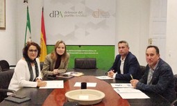El Defensor del Pueblo Andaluz acoge favorablemente las propuestas de AUGC para mejorar las conducciones y custodias de presos
