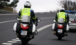 El incremento de guardias civiles de Tráfico anunciado por la DGT apenas cubre un 10% de la necesidad de refuerzo de la plantilla