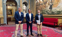 La Comisión de Seprose de AUGC se reúne con el senador Carles Mulet para registrar una moción que mejore el servicio de los agentes de la especialidad