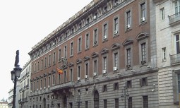 Nueva concentración por la equiparación salarial, esta vez frente al Ministerio de Hacienda y Administraciones Públicas