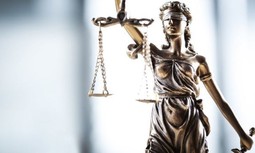 La letrada de la delegación de A Coruña, reconocida como referente del Derecho Militar