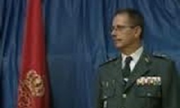 REUNIÓN CON EL GENERAL JEFE DE LA AGRUPACIÓN DURANTE SU REVISTA A ANDALUCIA