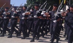 El Director General hizo desfilar en su honor a los GRS de Madrid, a los que tuvo que sustituirse desde Sevilla para un operativo policial