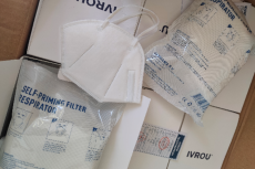 "A la basura" miles de mascarillas entregadas a la Guardia Civil