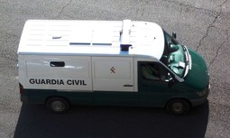 Los vehículos de la Guardia Civil para el traslado de presos y detenidos no cumplen los requisitos mínimos de seguridad