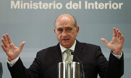 AUGC reprocha a Fernández Díaz y tilda de irresponsables sus palabras cuestionando la imparcialidad en la lucha contra la corrupción