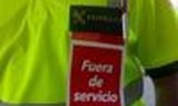 Guardias Civiles del Equipo de Atestados de la Plana Mayor de Navarra están sometidos a intensas jornadas de trabajo.