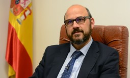 "El régimen de Clases Pasivas es más beneficioso que el de Seguridad Social, también para los guardias civiles"